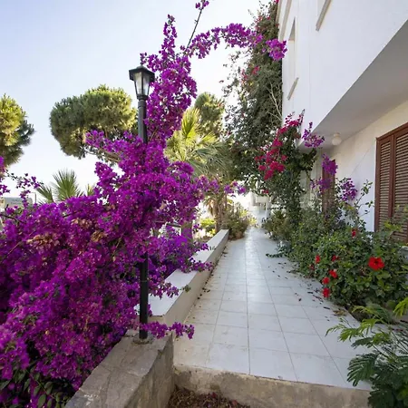 Gorgeous With Shared Pool In Vila *
